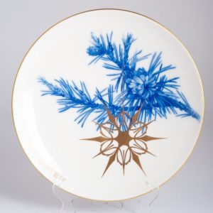 Фарфоровая тарелка декоративная KPM, недатированная «Снежинка»